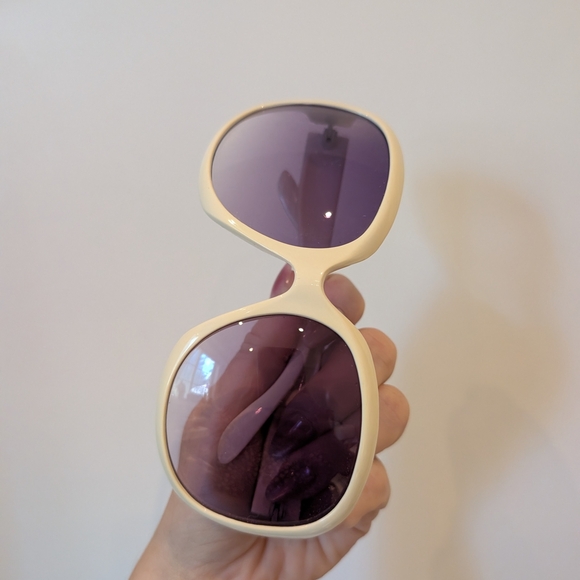 Chic White and Purple Sunglasses - Picture 8 of 8